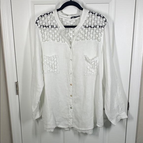 M Made In Italy Tops - M Made in Italy white linen blouse with lace detail size XL